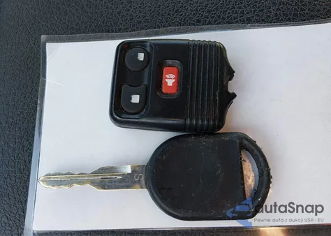 2005 Ford F-150 Fx4/Lariat/Xlt from USA, damaged, VIN 1FTPW14555KD03666